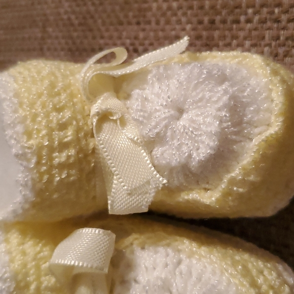 Knitted booties - Picture 4 of 4